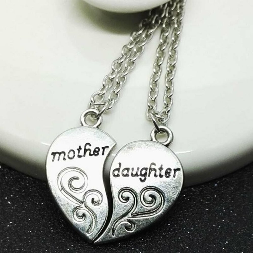 Silver Pair Mother And Daughter Split Heart Necklaces 16" Long Chain - Picture 2 of 6